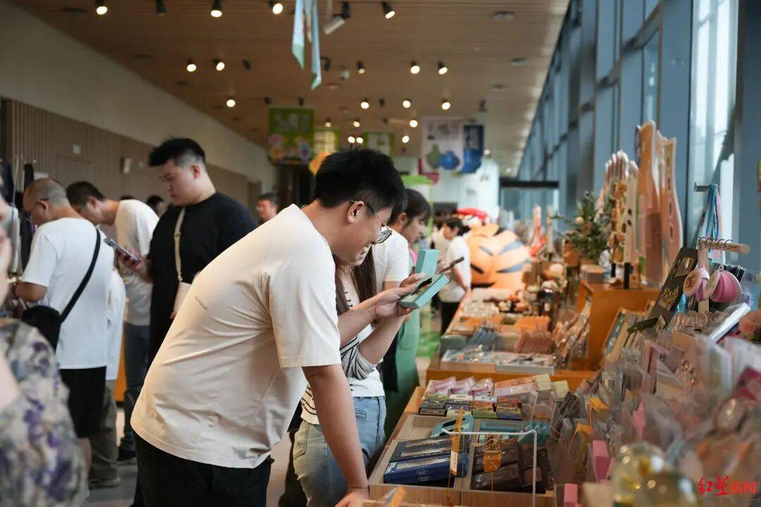 !就这样把成都带走澳门新葡京入口热销(图4) !就这样把成都带走澳门新葡京入口热销(图4)