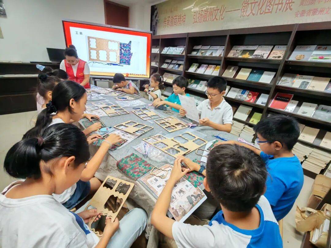 ——中徽博双节活动相继举办新葡京织锦映华